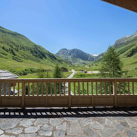 Luxueux 5 Pieces Avec Cheminee, Parking Et Terrasse Au Chatelard - Fr-1-567-59 Apartment